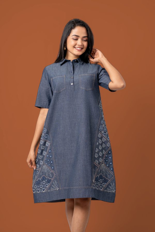 Embroidery Detail Collared Short Dress - Image 4