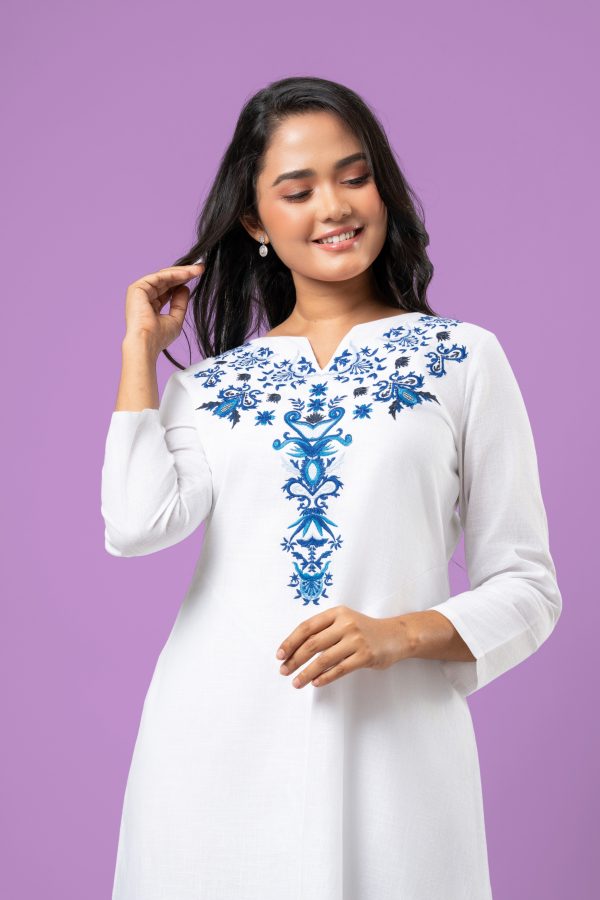 Front Slit Detail Embroidered Midi Dress - Image 2