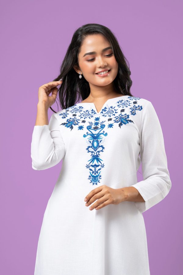 Front Slit Detail Embroidered Midi Dress - Image 2