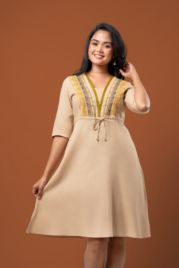 Colourblock Embroidery Detail Waist Tie-Up Short Dress - Image 5