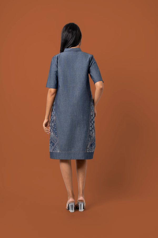 Embroidery Detail Collared Short Dress - Image 3