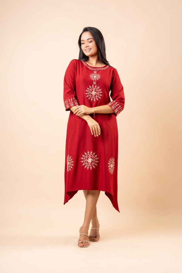 Embroidery Detail High-Low Hem Midi Dress - Image 4