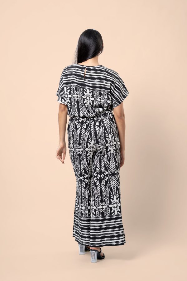 Geometric Floral Patterned Maggie Sleeve Top and Pants Set - Image 6