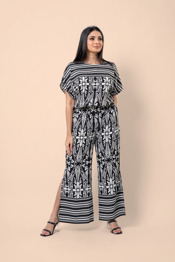 Geometric Floral Patterned Maggie Sleeve Top and Pants Set - Image 4