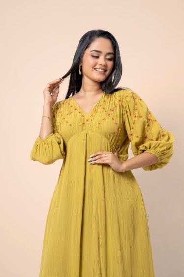 Embroidery Puff Sleeve Midi Dress