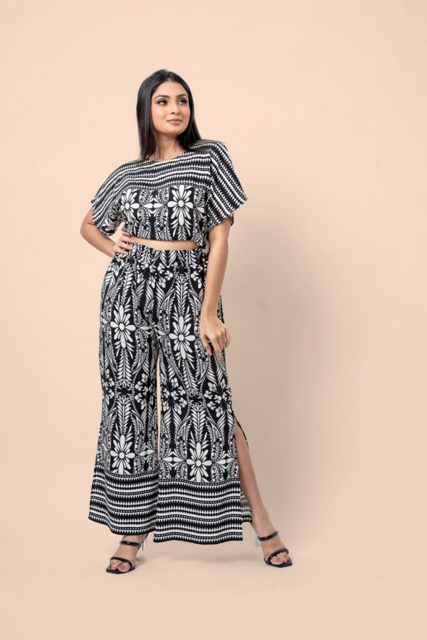 Geometric Floral Patterned Maggie Sleeve Top and Pants Set - Image 2