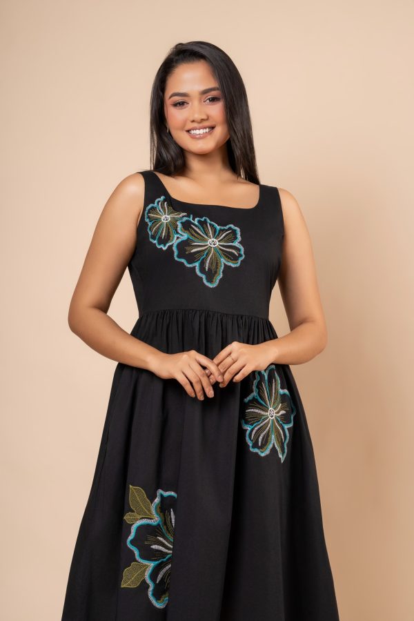 Floral Embroidery Detail Midi Dress