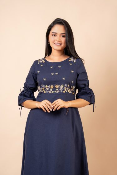 Embroidered Sleeve Tie Up Detail Midi Dress