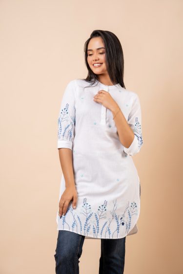 Floral Embroidery Detail Curved Hem Kurta Top