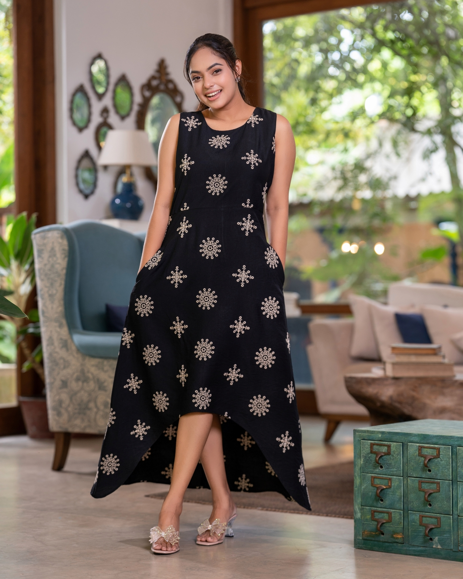 Embroidered High-Low Hem Sleeveless Maxi Dress - Image 4