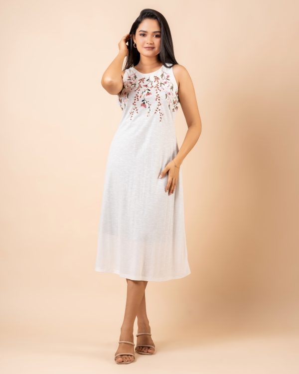 Floral Embroidery Detail Sleeveless Midi Dress - Image 5