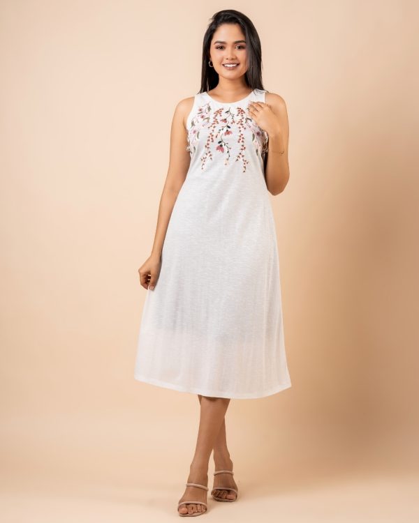 Floral Embroidery Detail Sleeveless Midi Dress - Image 3