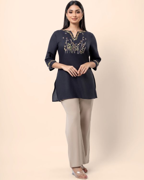 Floral Embroidery Detail Kurta Top - Image 4
