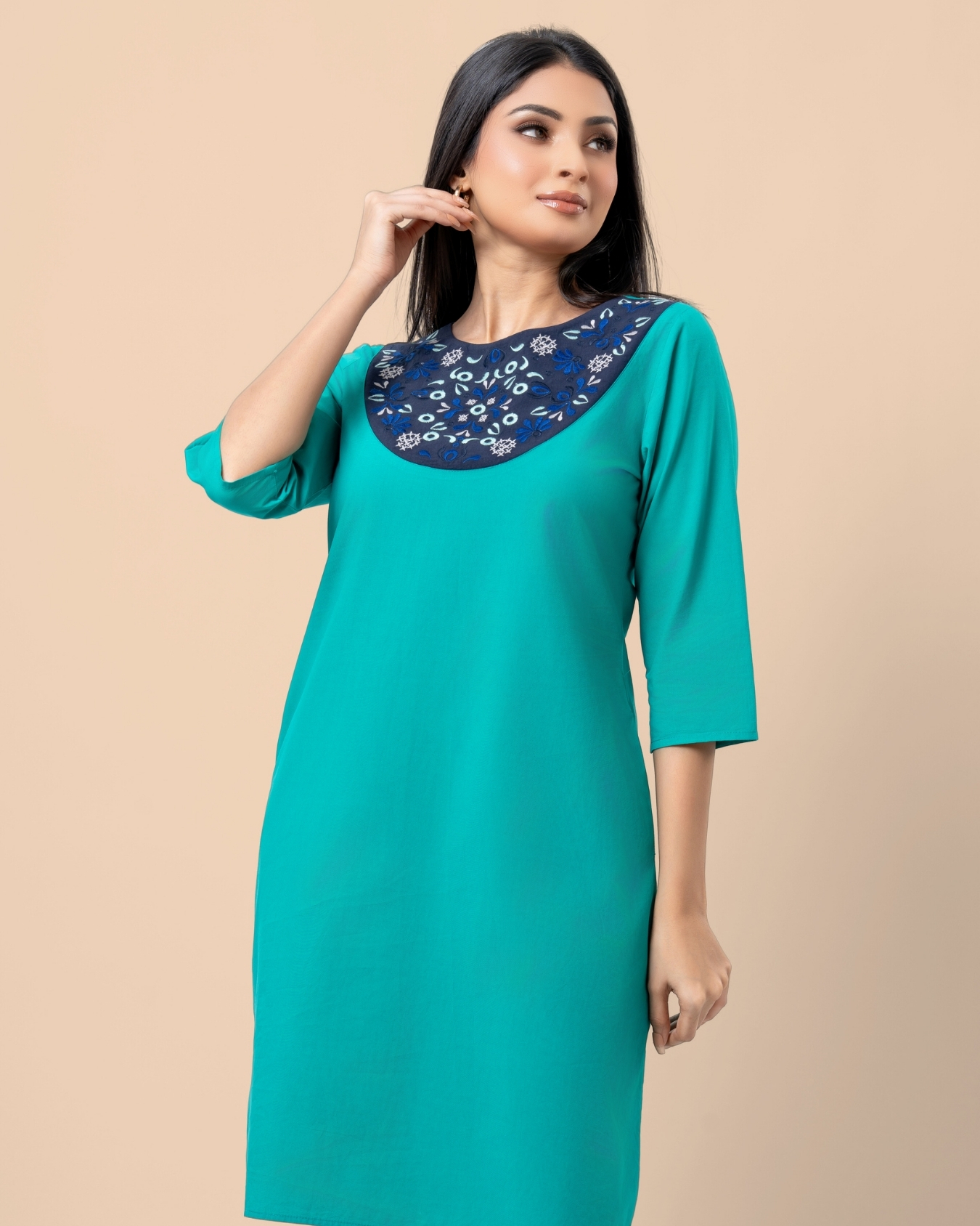 Embroidered Contrast Detail Short Dress - Image 2