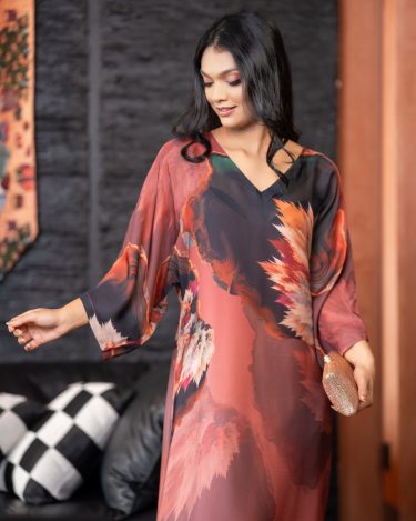 Leaf Patterned V-Neck Maxi Dress