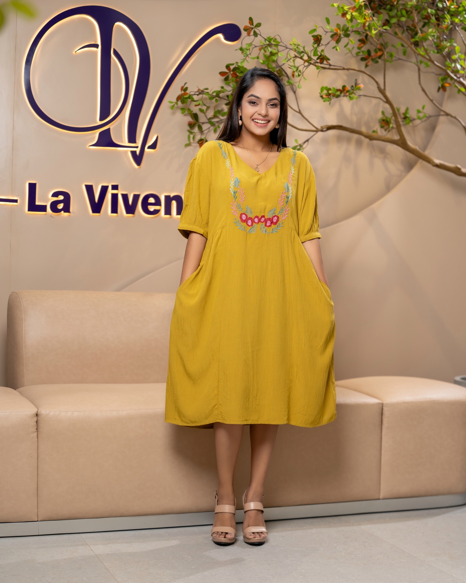 Floral Embroidery Detail Drop Shoulder Short Dress