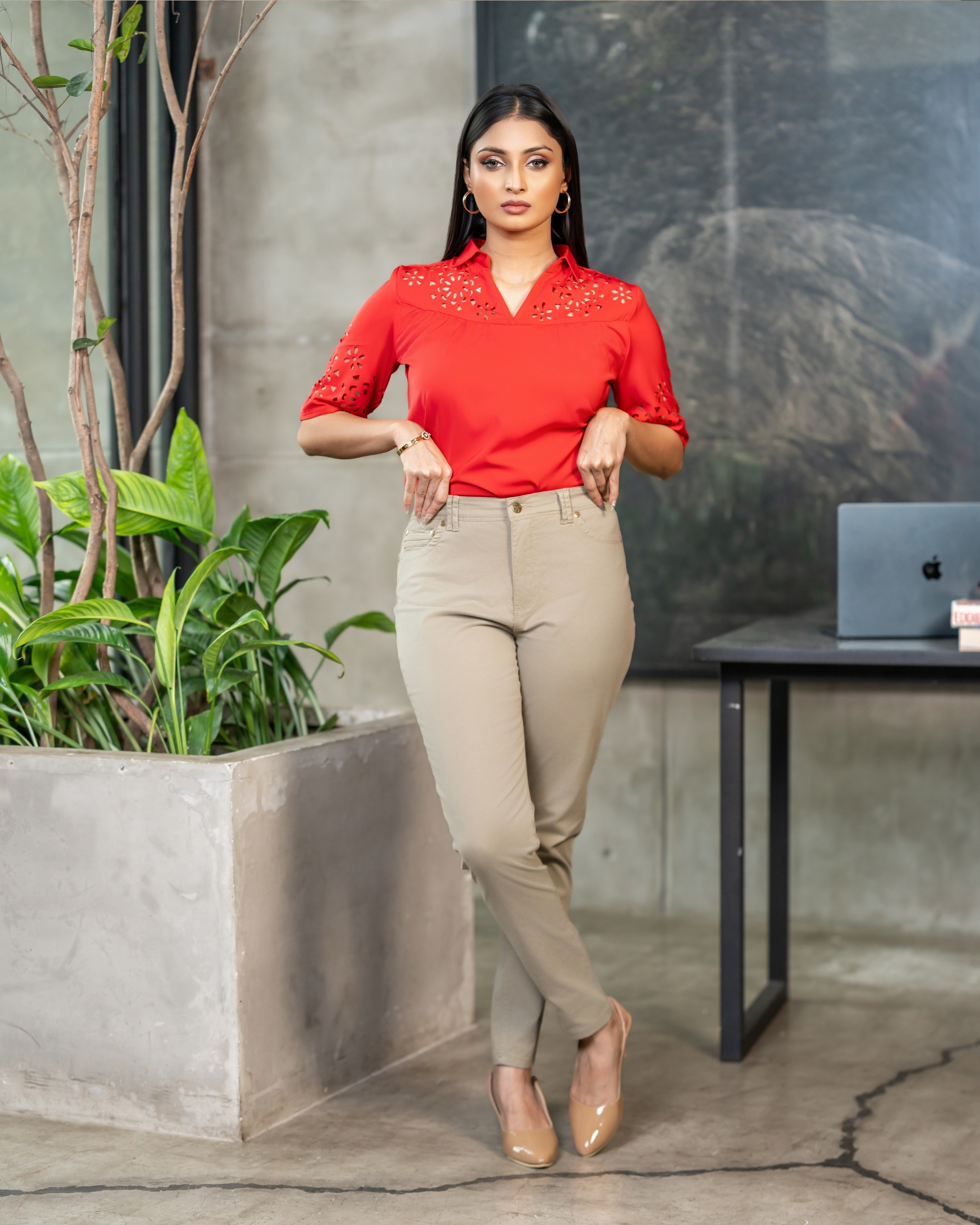 Rivet Detailed Pencil Cut Pant - Image 9