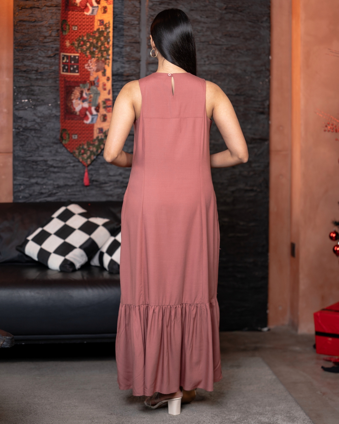 Geometric Embroidery Detail Sleeveless Maxi Dress - Image 5