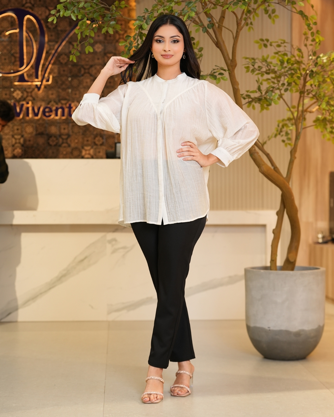 V-Yoke Detail Loose Fitted Blouse - Image 3