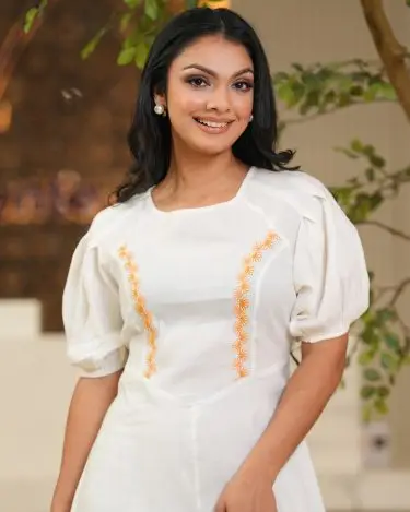 Embroidered Prncess Line Maxi Dress