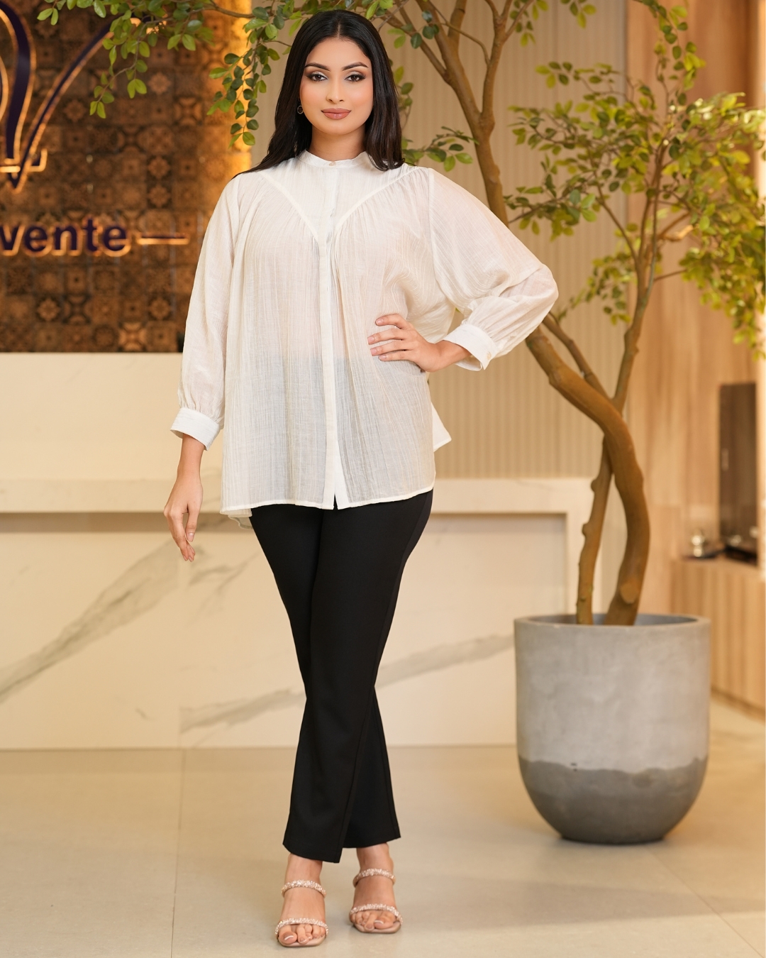 V-Yoke Detail Loose Fitted Blouse - Image 4