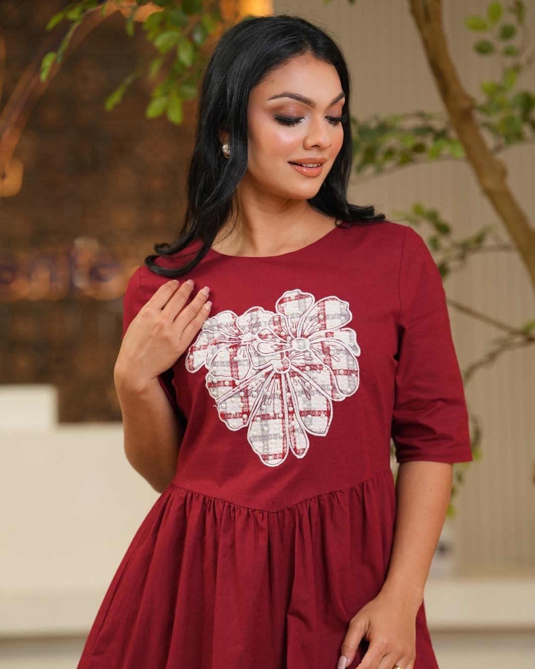 Applique and Pearl Work Detail V-Waist Short Dress