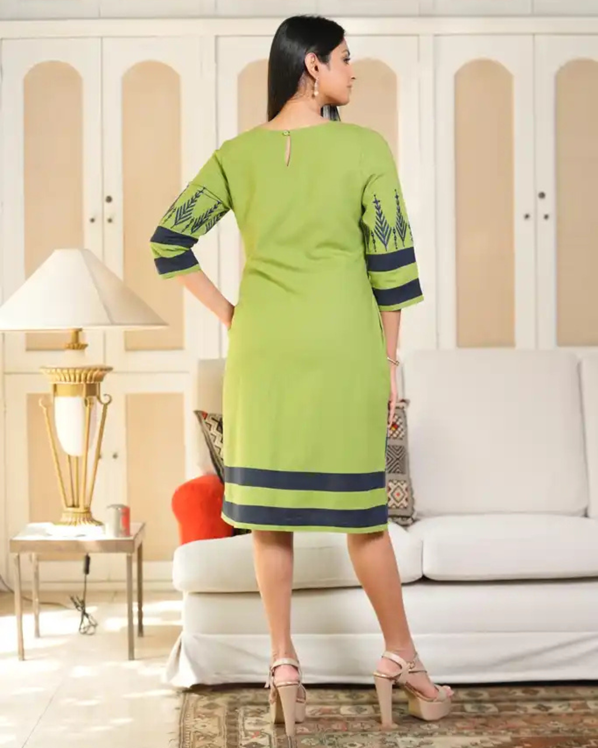 Geometric Embroidered Contrast Detailed Short Dress - Image 7