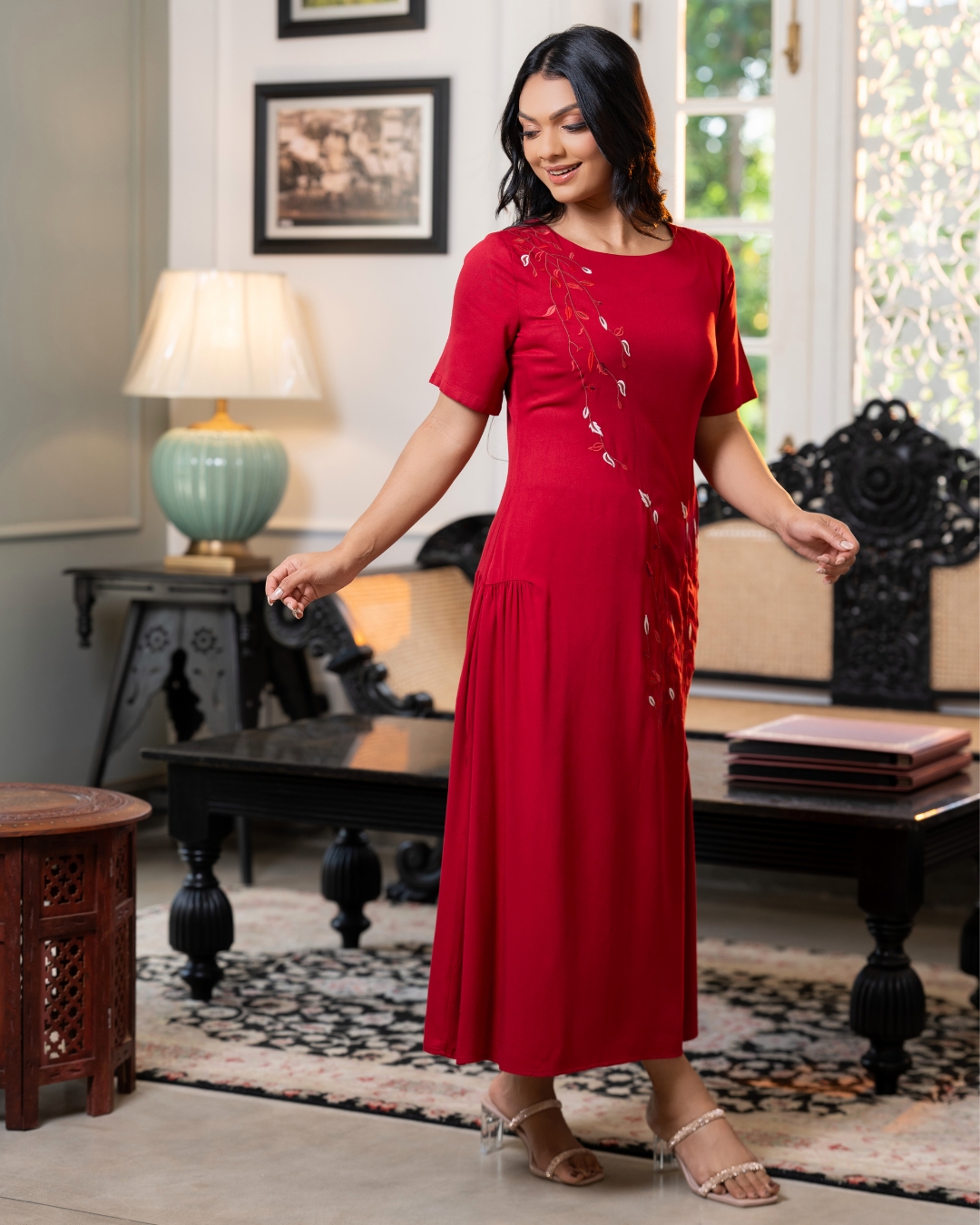 Embroidered Gather Detail Midi Dress - Image 5