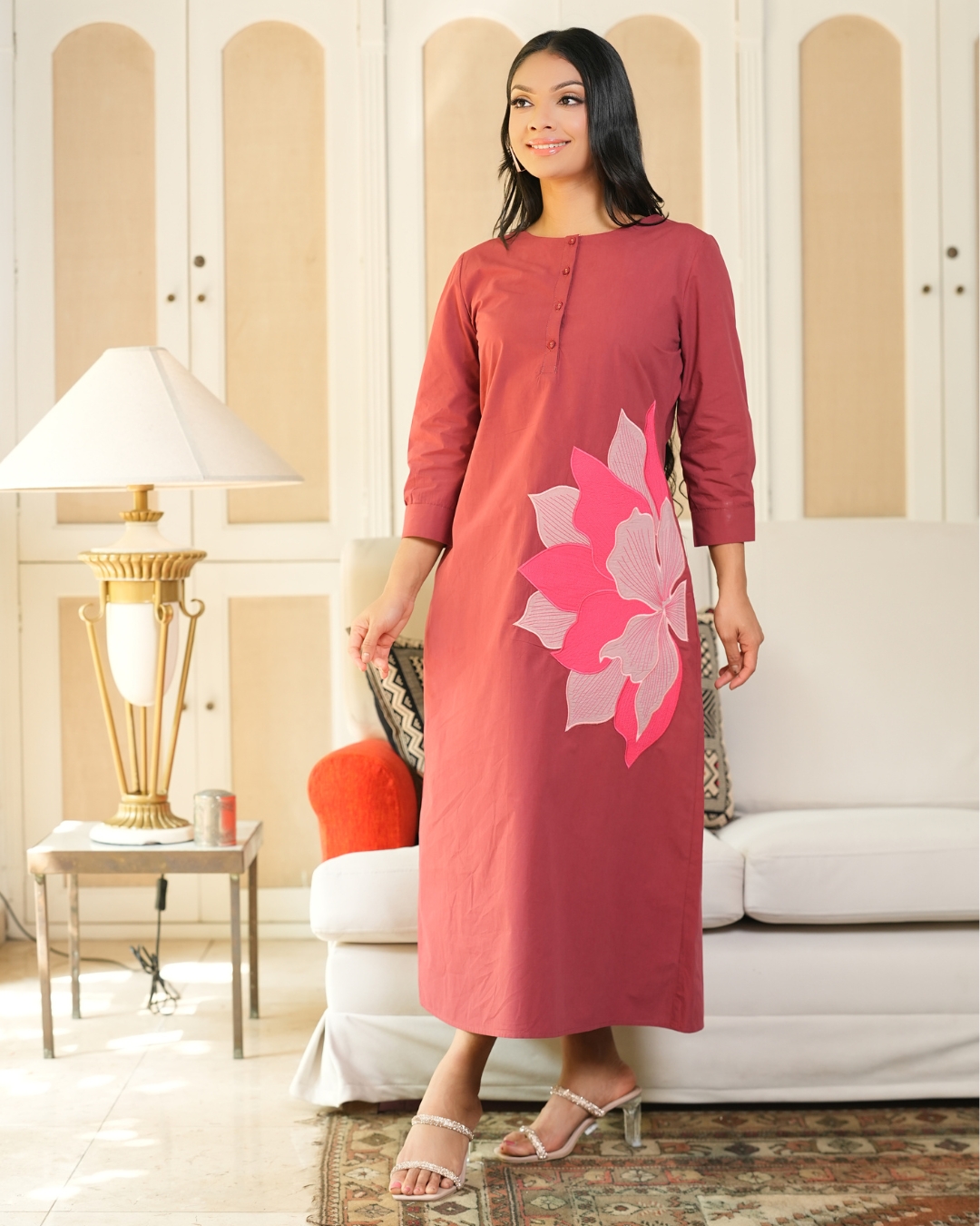 Floral Appliqué Detail Midi Dress - Image 4