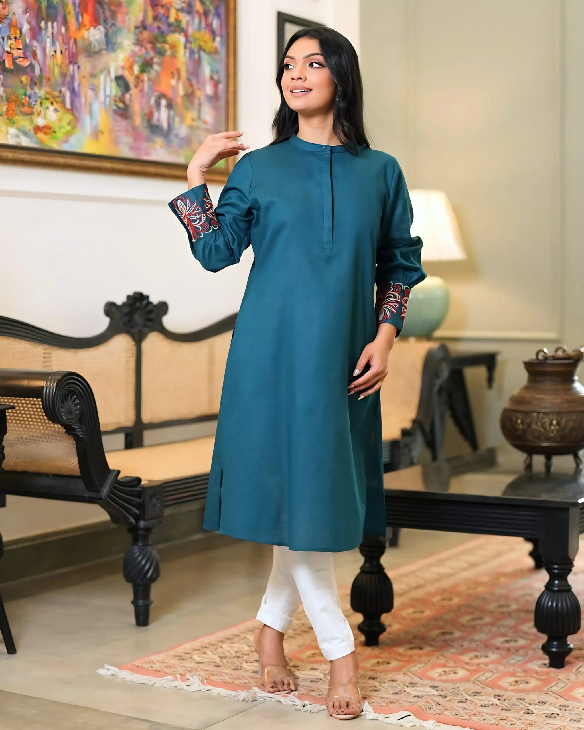 Floral Motif Embroidery Detail Kurta Top - Image 3