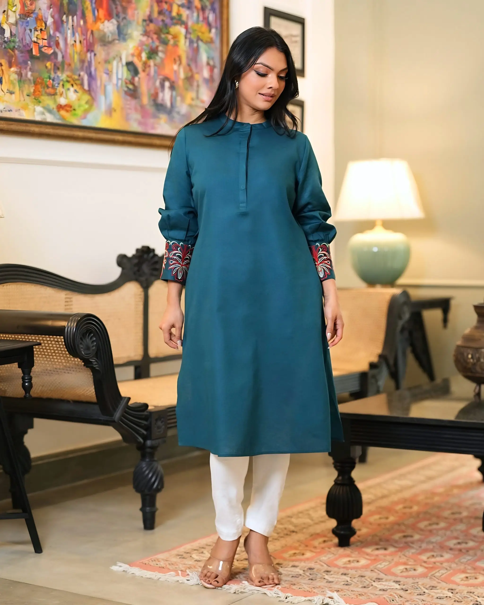 Floral Motif Embroidery Detail Kurta Top - Image 4