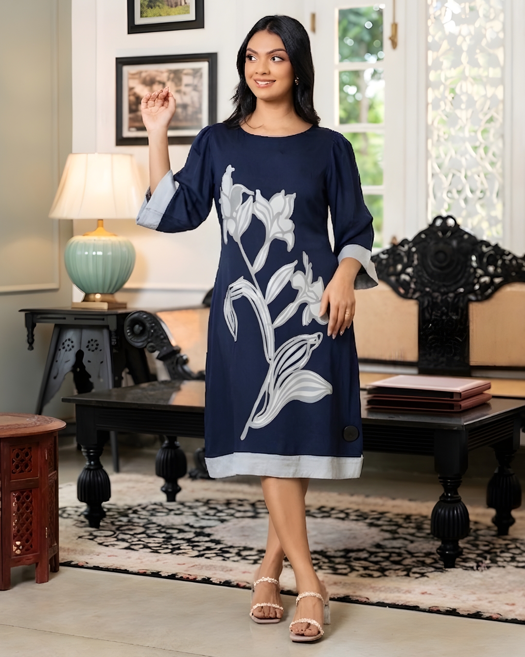 Floral Printed Contrast Detailed Short Dress - Image 5