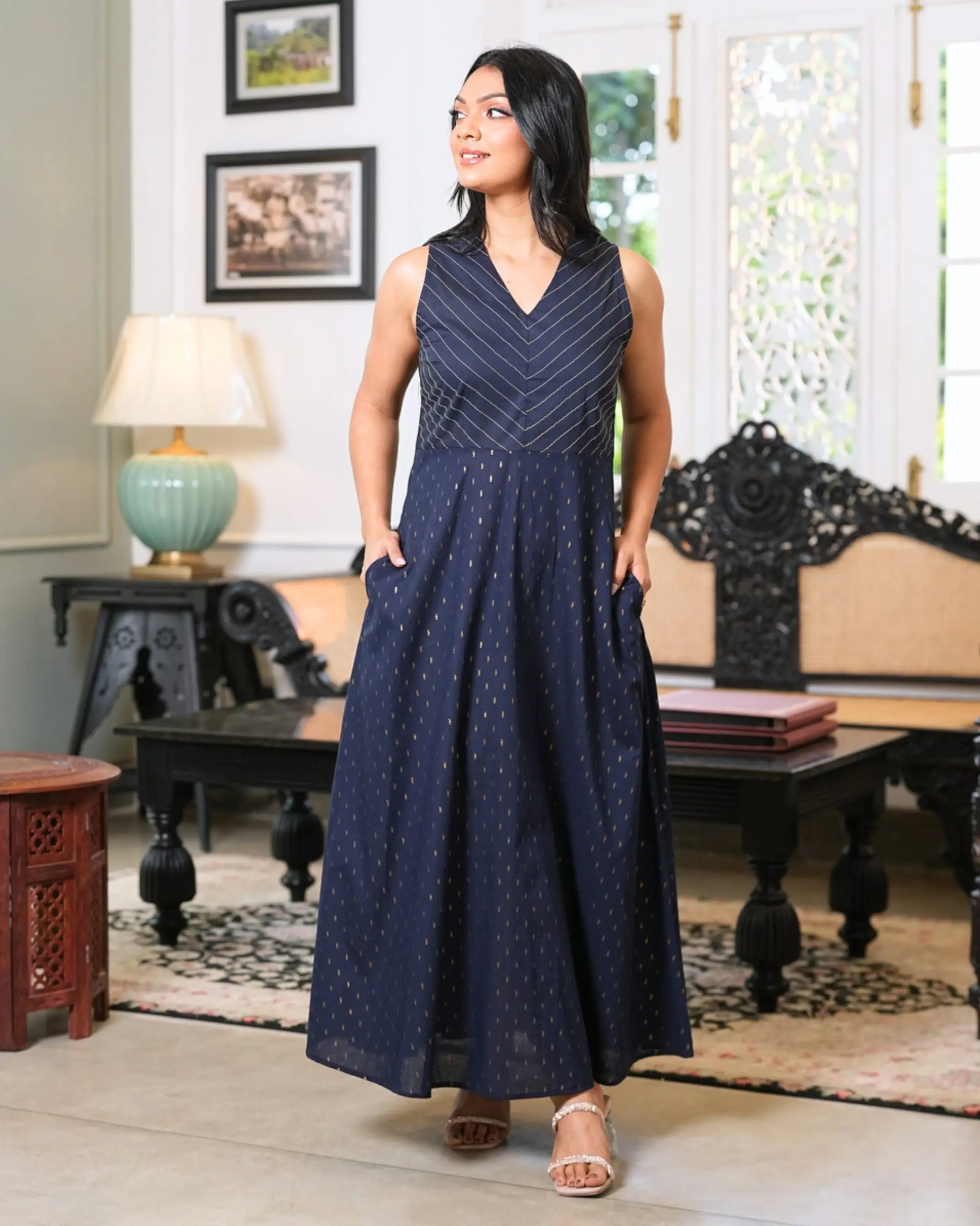 Sleeveless Maxi Dress with Thread Details - Image 2