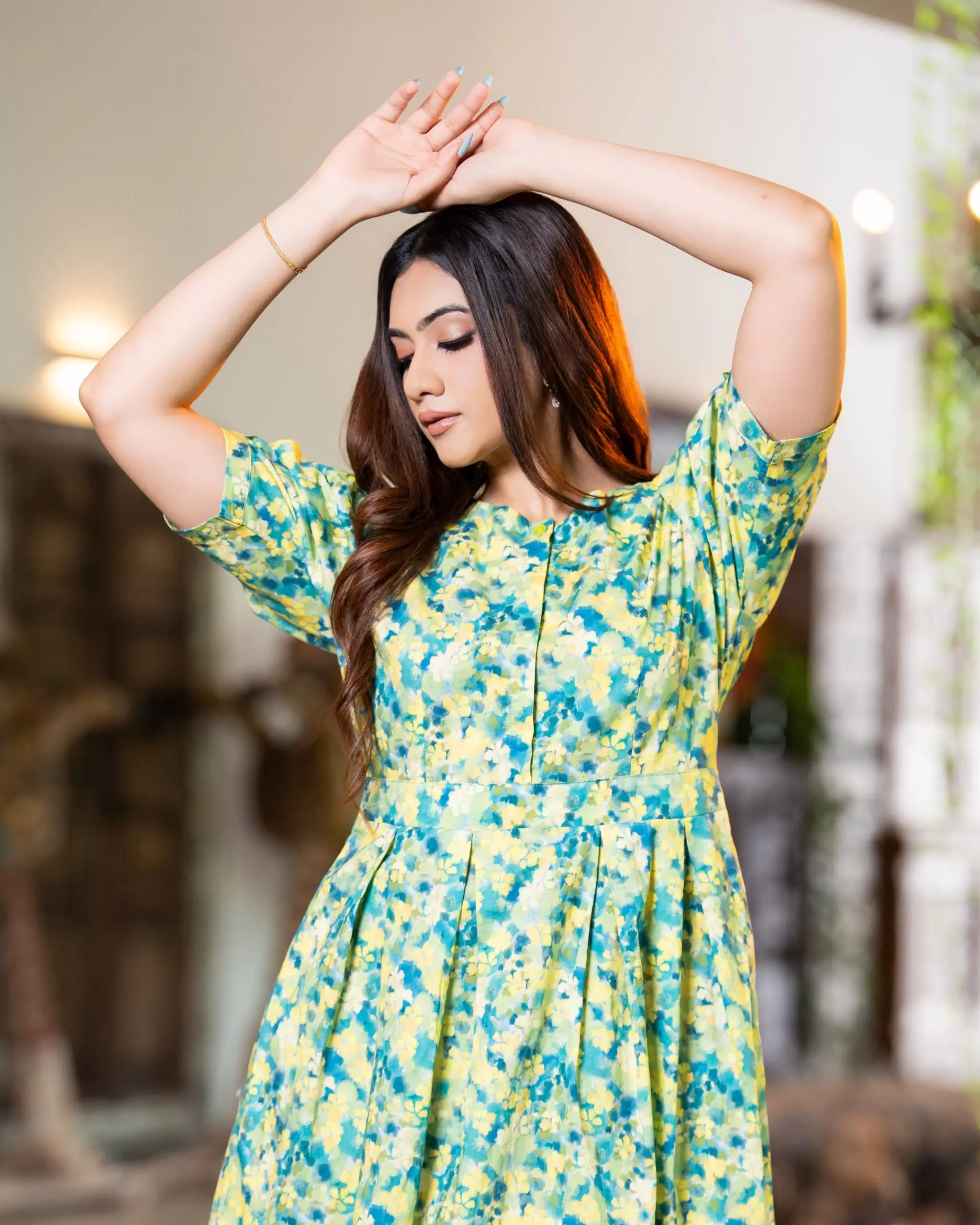 The Puff-Sleeve Pleated Waist Midi Dress - Image 4