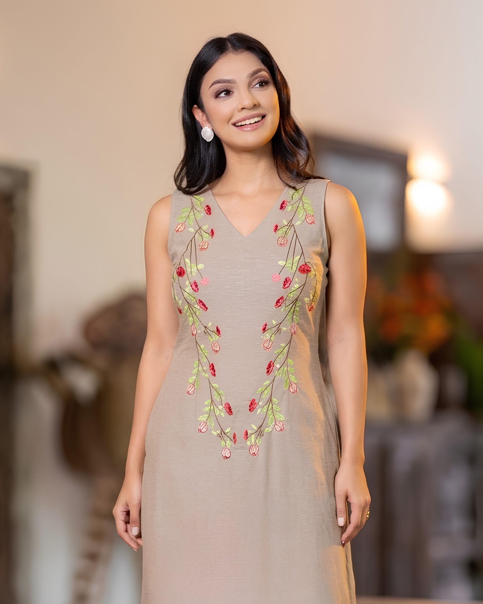 The Sleeveless Cascade Rose Embroidered Midi Dress - Image 4